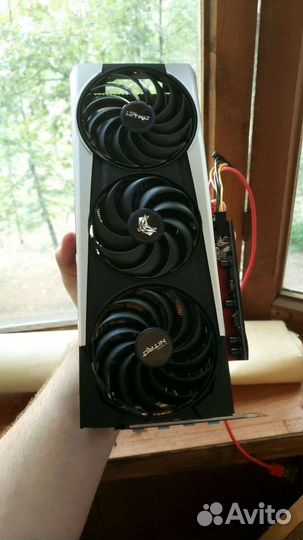 Sapphire AMD Radeon RX 6700 XT nitro+12Gb