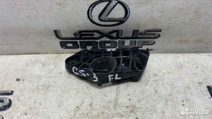 Кронштейн бампера лев. перед. Lexus GS300