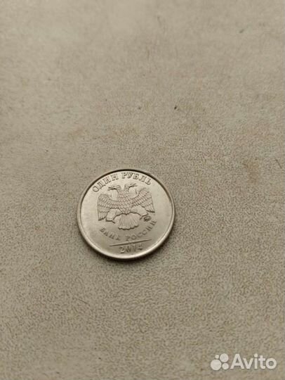 Монета рубль с буквой Р