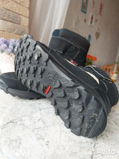 Adidas ботинки демисезонные р37