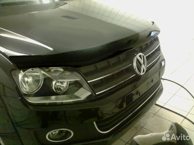 Дефлектор капота темный VW amarok 2010, NLD.svoama