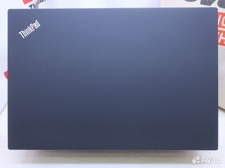 ThinkPad T15 Gen.2 I5-1135G7 16GB DDR4 256 SSD FHD