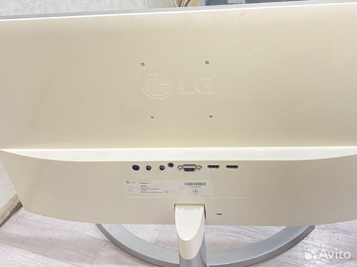 Монитор LG 24 дюйма