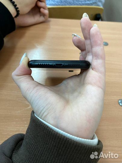 iPhone Xr, 128 ГБ