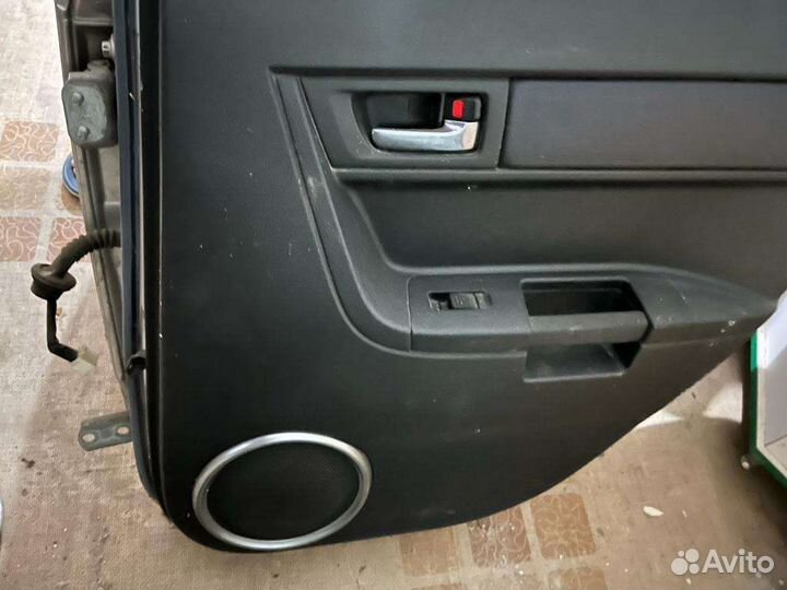 Дверь на Toyota will vs и многое другое