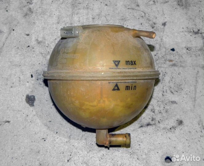 Бачок расширительный VW Golf 3