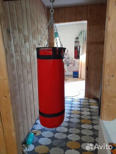 Боксерский мешок, крепление, перчатки, лапы