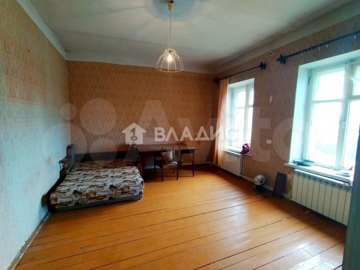 Комната 30 м² в 3-к., 2/2 эт.