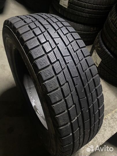 Yokohama Ice Guard IG30 215/60 R17