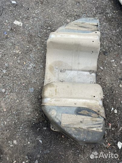 Тойота краун топливный бак