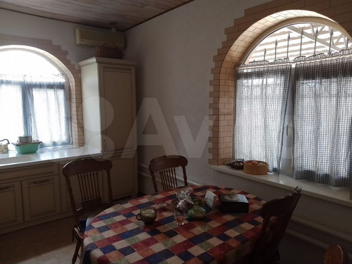 Дом 180 м² на участке 7 сот.