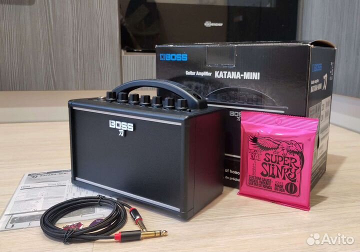 Новый Boss Katana (Комбоусилитель) +Струны, Кабель