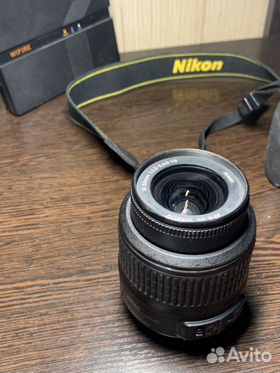 Зеркальный фотоаппарат Nikon D5200 + объективы