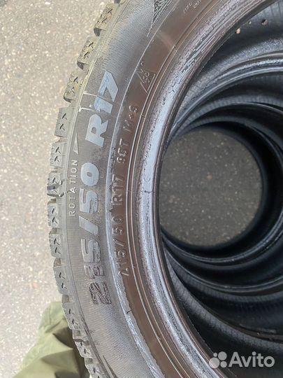 Pirelli Formula Ice 215/50 R17