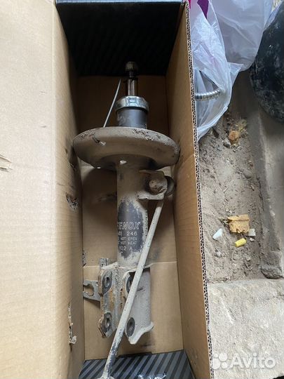 Передние стойки на opel astra h