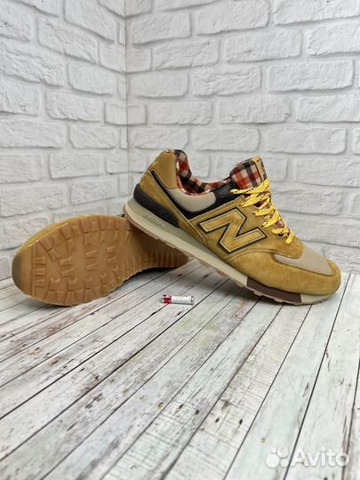 Кроссовки великаны New Balance 574 рыжие с сеткой