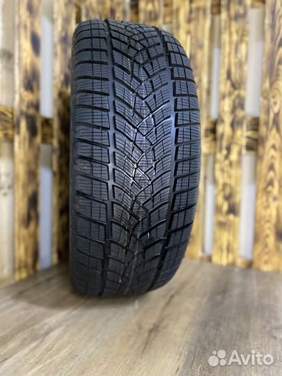 Goodyear UltraGrip Ice SUV 255/55 R18 109T