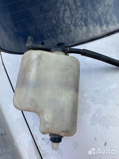 Расширительный бачок Toyota Camry SV32