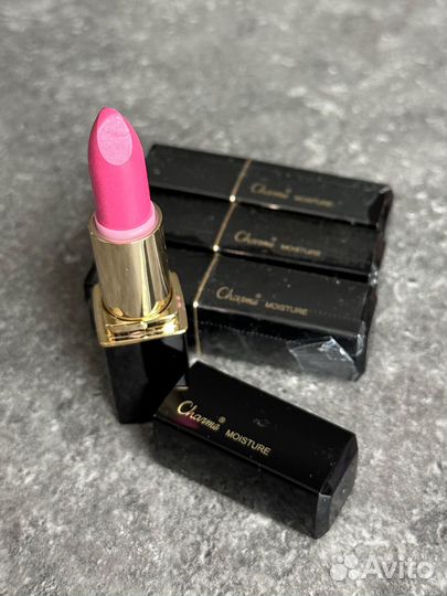 Губная помада увлажняющая Charme