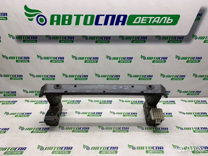 Усилитель бампера передний Toyota Avensis