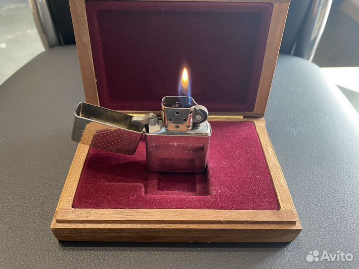 Зажигалка бензиновая zippo