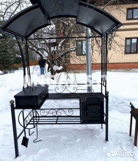 Мангал с крышей