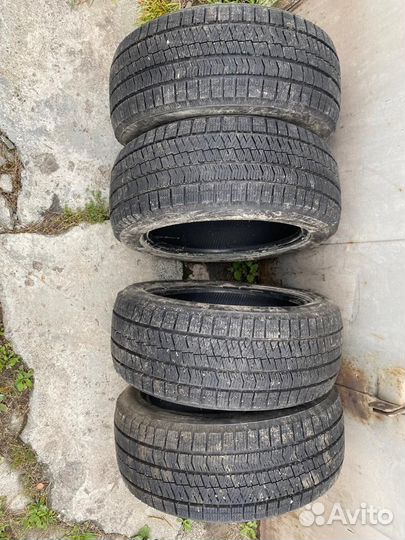 Bridgestone Blizzak Ice 215/50 R17 91S