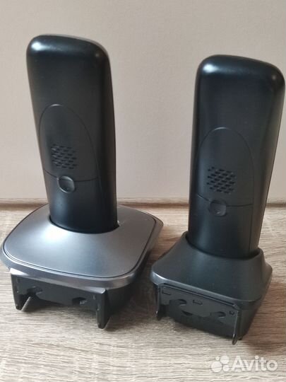 Телефон Panasonic KX-TG2512RU с двумя трубками