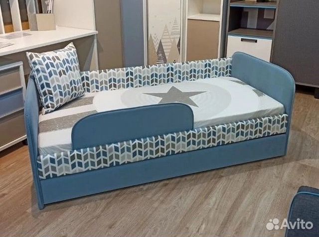 Кроватка с бортиком