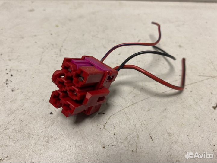 Разъем 3 контактный Volkswagen Passat B5