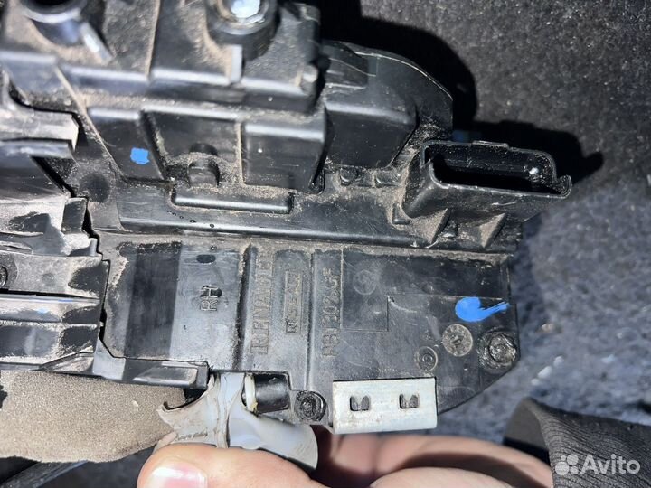 Замок задней право двери Nissan Qashqai j11