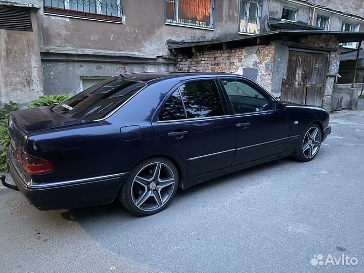 Mercedes-Benz E-класс 2.2 МТ, 1995, 444 444 км