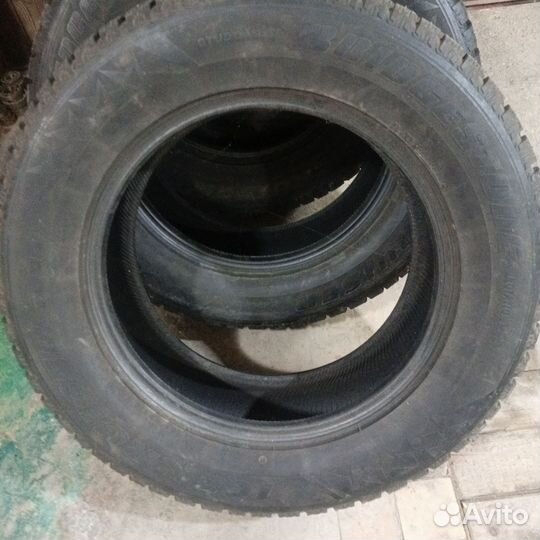 Bridgestone Ice Cruiser 7000 265/60 R18 114T