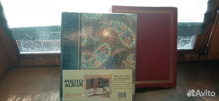 Два больших фотоальбома