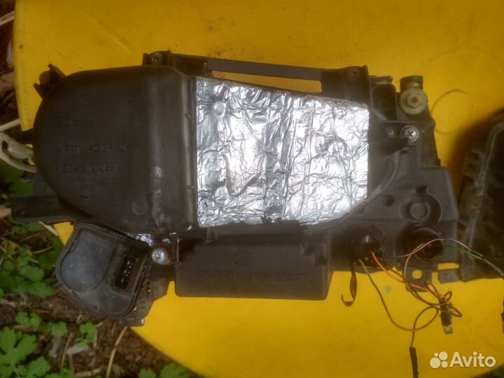 Фары Audi A8 D2 дорестайл ксенон