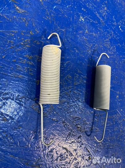 Пружина Крышки багажника задняя Mercedes-Benz