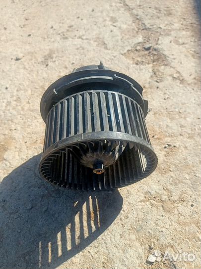 Моторчик печки Renault Logan 1