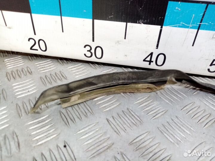 Б/У Уплотнитель двери задне правой спереди#001