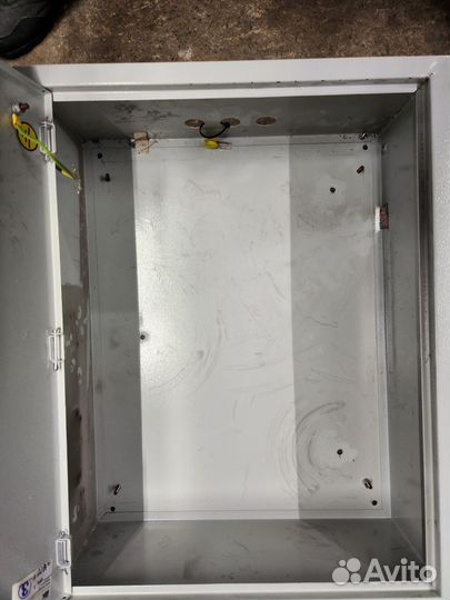 Щит распределительный навесной