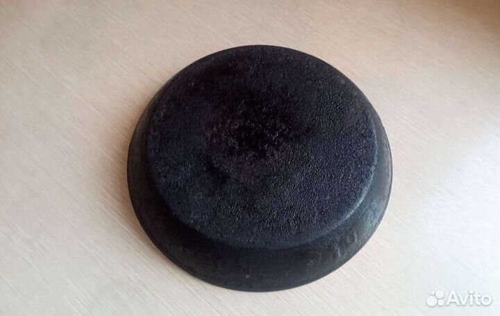 Чугунная сковорода СССР; d 19см