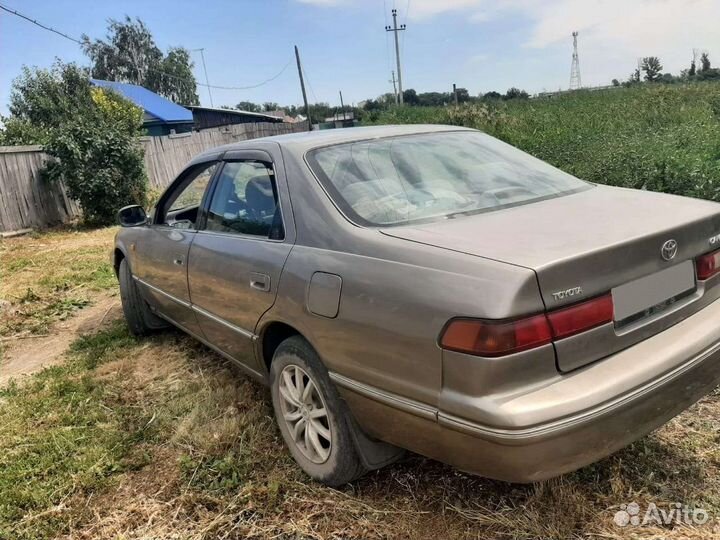 Toyota Camry 2.2 AT, 2000, 310 000 км