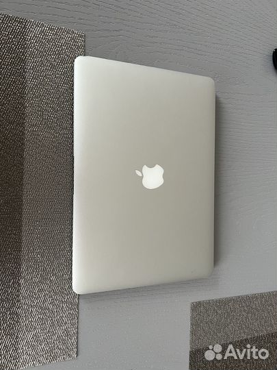 Apple MacBook Air 13 2017 256gb / 8gb