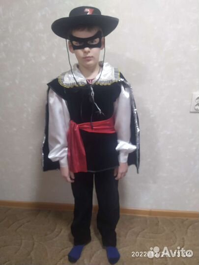 Новогодний костюм зорро