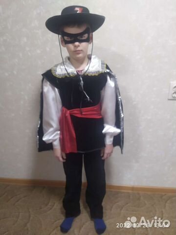 Новогодний костюм зорро