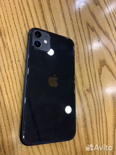 iPhone 11, 64 ГБ