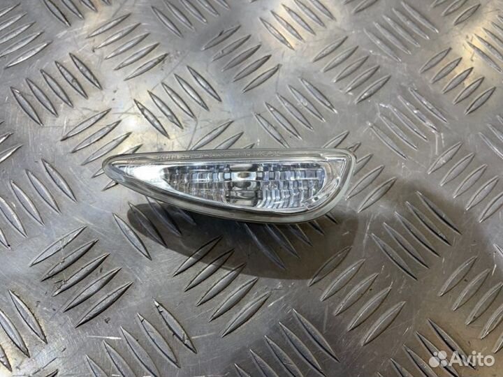 Повторитель поворота в крыло левый Hyundai Solaris