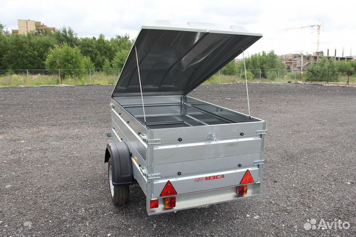 Автомобильный прицеп с крышкой (борта 60 см)