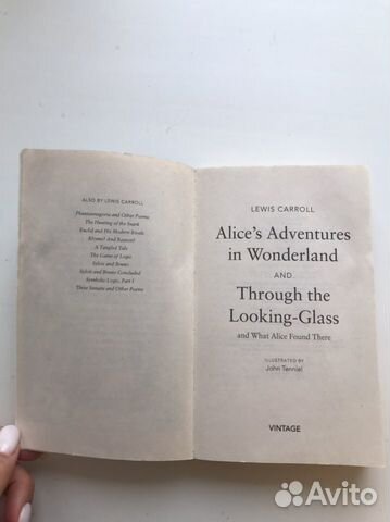 Книги на английском Алиса в стране чудес