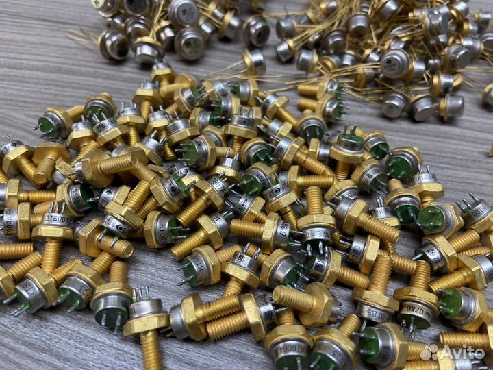 Подскажу куда сдать радиодетали, платы и проиборы