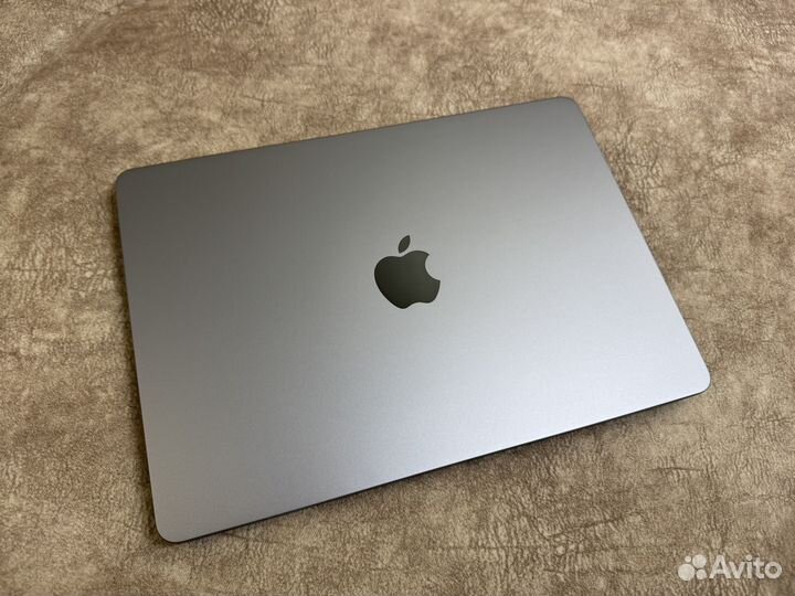 Macbook Air 13 m3 8/256gb акб:100